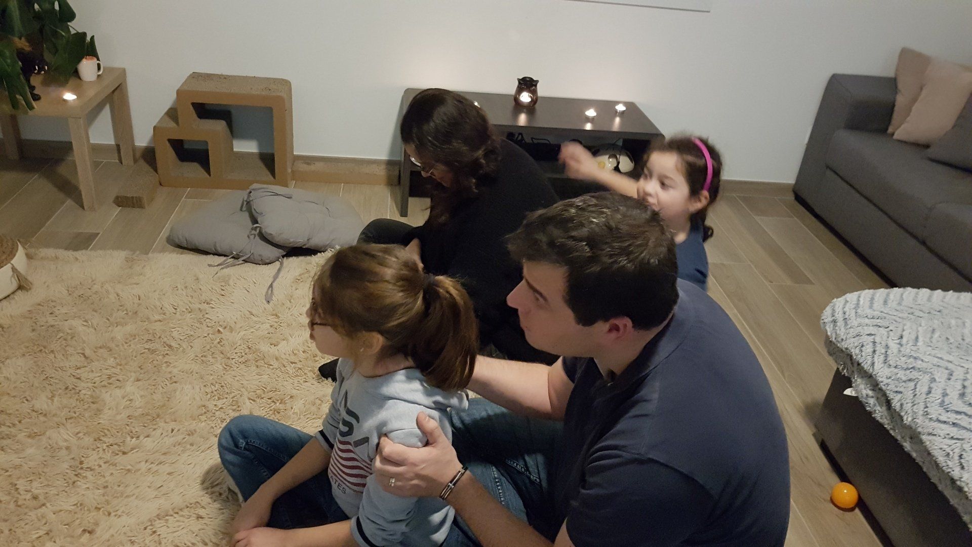 TOUCHER LE CIEL MASSAGE BEBE ENFANT FEMME ENCEINTE PRISSE MACON BOURGOGNE SAONE ET LOIRE MASSAGE ECOLE CENTRE DE LOISIRS CRECHE GARDERIE MJC  carte idee cadeau claudine harb boudeau