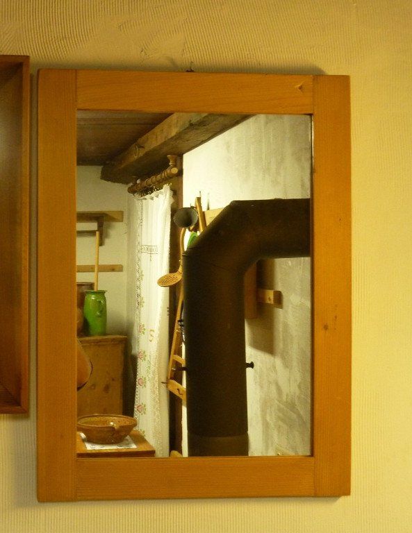 abgelaugtes Weichholzmöbel