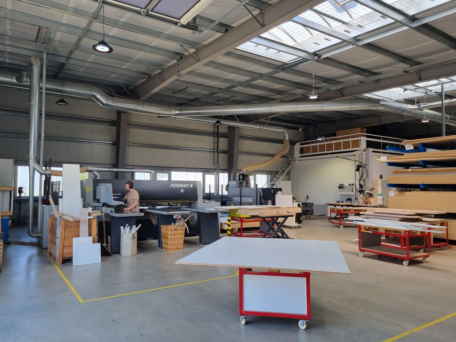 Nachhaltige & innovative Fertigung bei der Tischlerei Holzdesign Krüger bei Berlin– mit modernster 5-Achs-CNC-Technologie