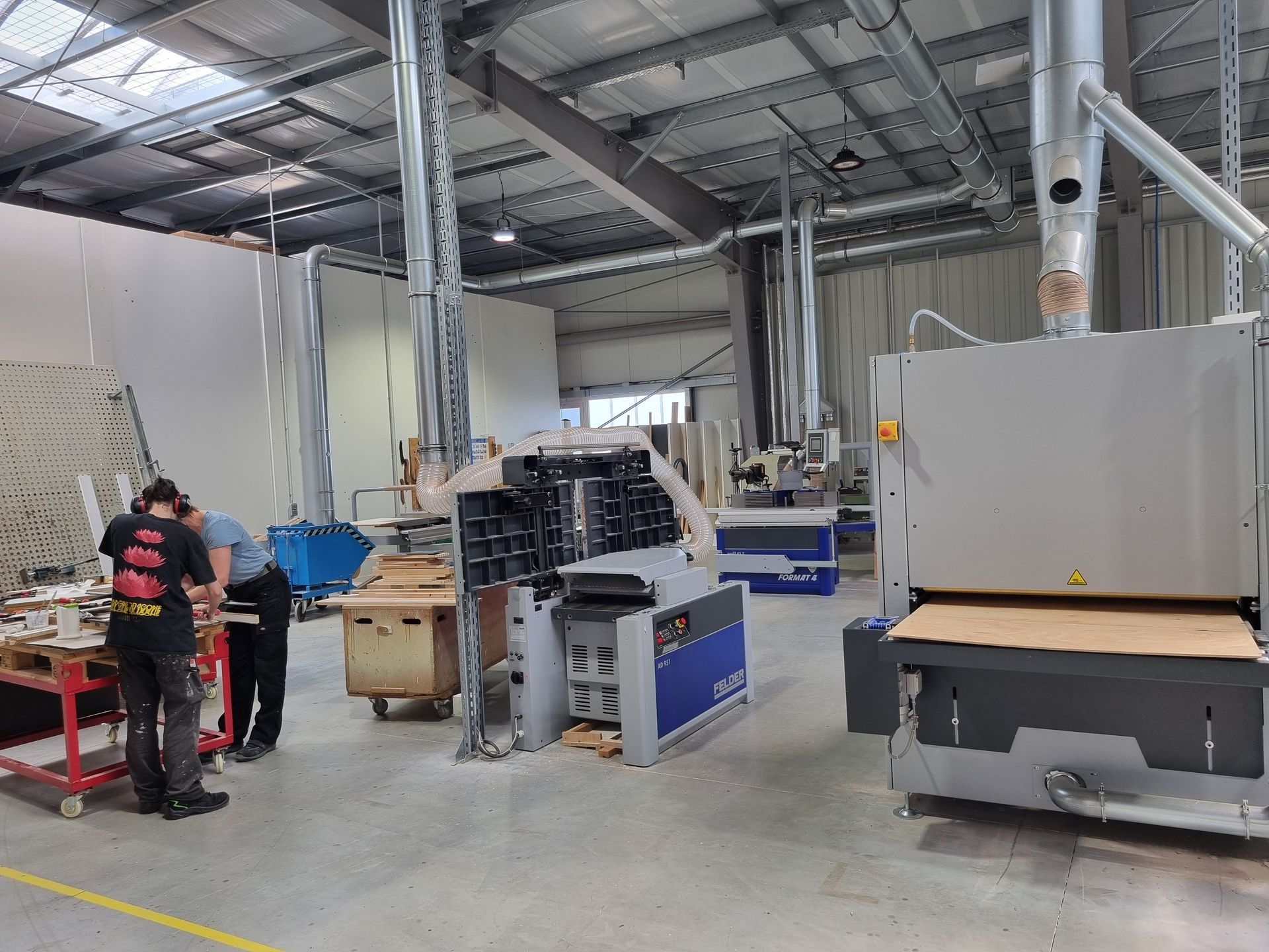 Die Holzdesign Krüger GmbH in Bernau bei Berlin setzt auf nachhaltige Fertigung mit moderner Maschinenausstattung