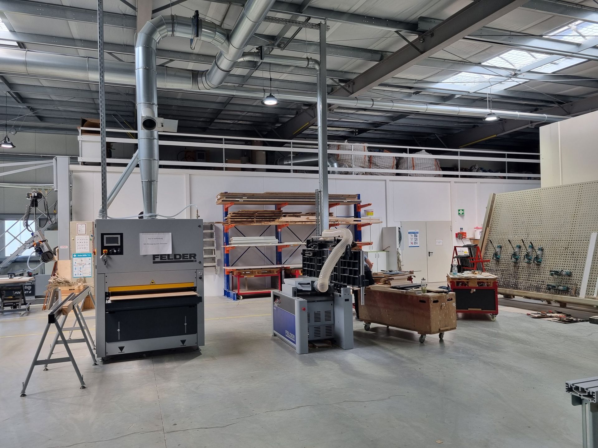 Die Holzdesign Krüger GmbH in Bernau bei Berlin setzt auf nachhaltige Fertigung mit moderner Maschinenausstattung