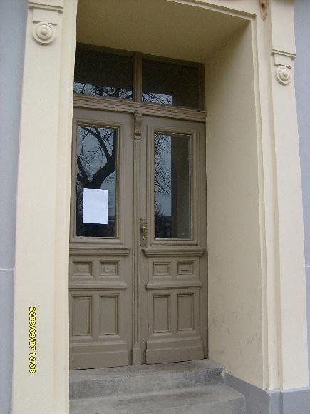 Denkmalgeschützte Sanierung der Holztür durch die Tischlerei Christian Krüger GmbH in Berlin