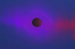 Roter Planet im Glubschaugennebel