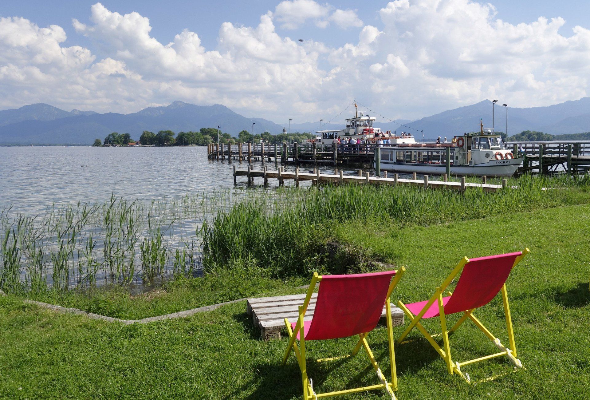 Blick auf die Fraueninsel (C) Mathias