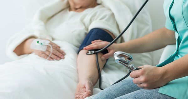 ¿Presión alta después de tu cirugía bariátrica? ¡No te asustes! Es más común de lo que crees