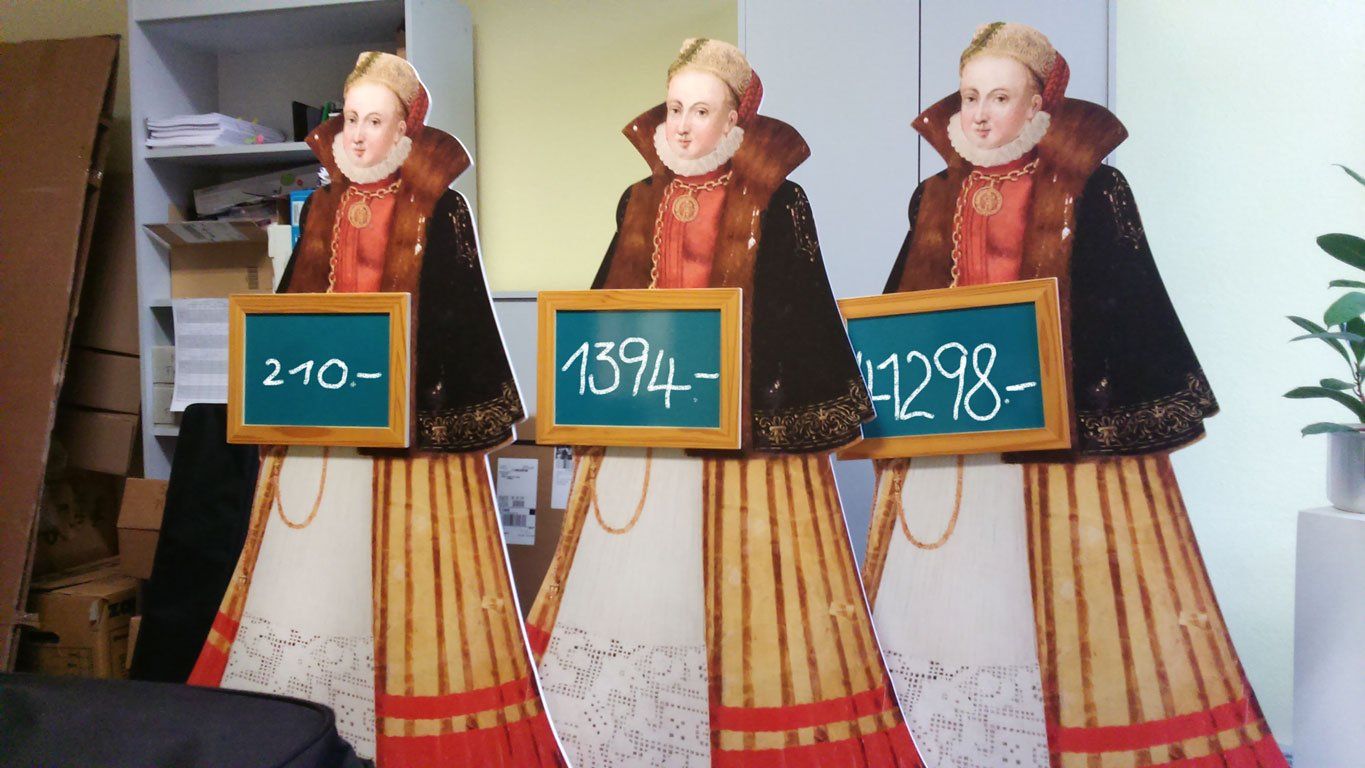 Die Figurinen zeigen einen Zwischenstand zur Spendenaktion für die Restaurierung wertvoller Epitaphe in Frankfurt (Oder).