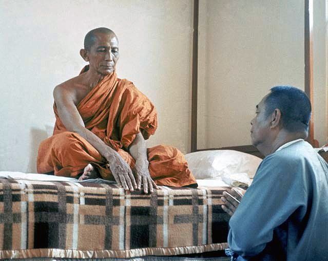 Un monaco e un laico