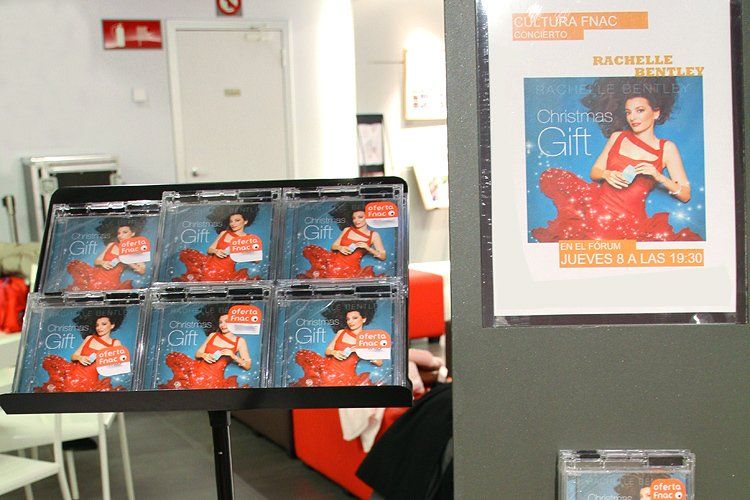 Rachelle Bentley Christmas Gift at FNAC