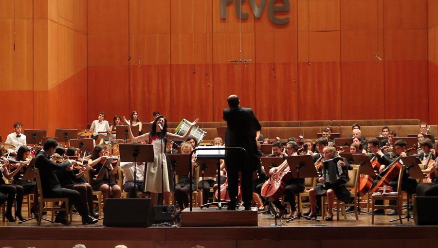 Rachelle Bentley The Monumental Theatre