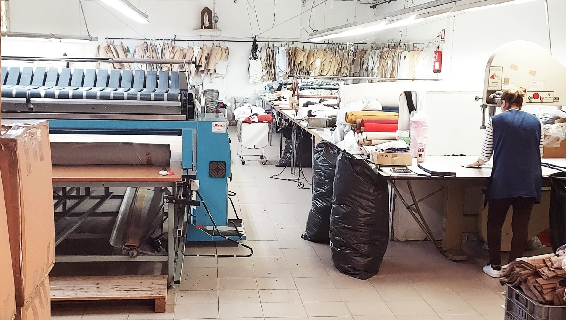 taller textil de Masstige producciones donde se confecciona ropa  producción  en Portugal