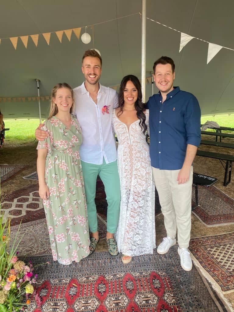 Marius & Jane bei einer Hochzeit