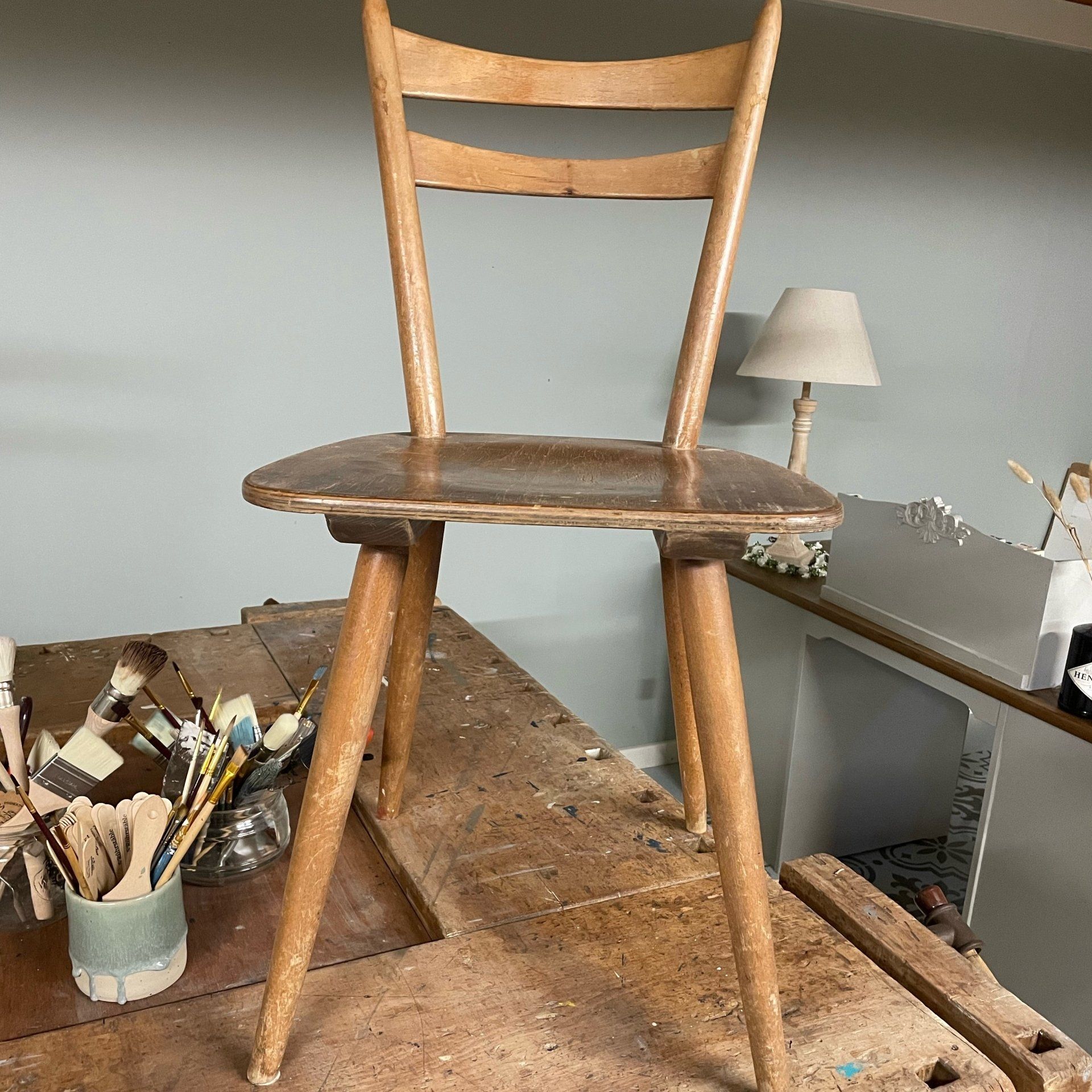 Alte Stühle mit Kreidefarbe upcyclen - DIY Anleitung