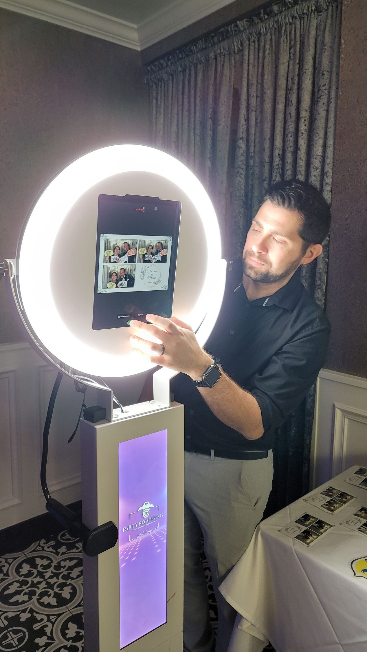 ipad photo booth, photo booth, red carpet, mirror booth, spin booth