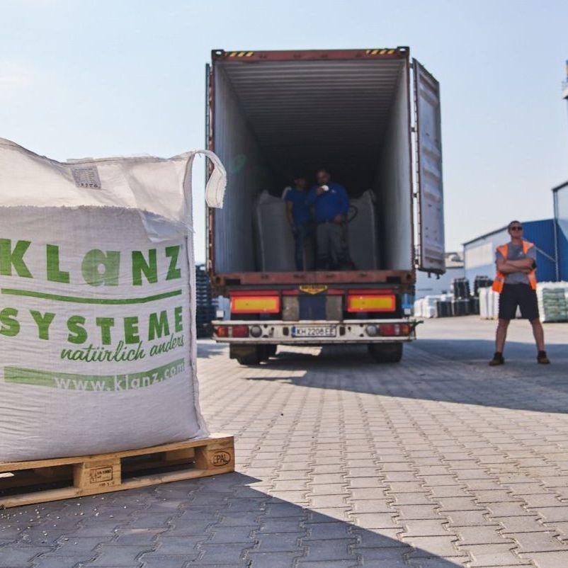 Service und Logistik