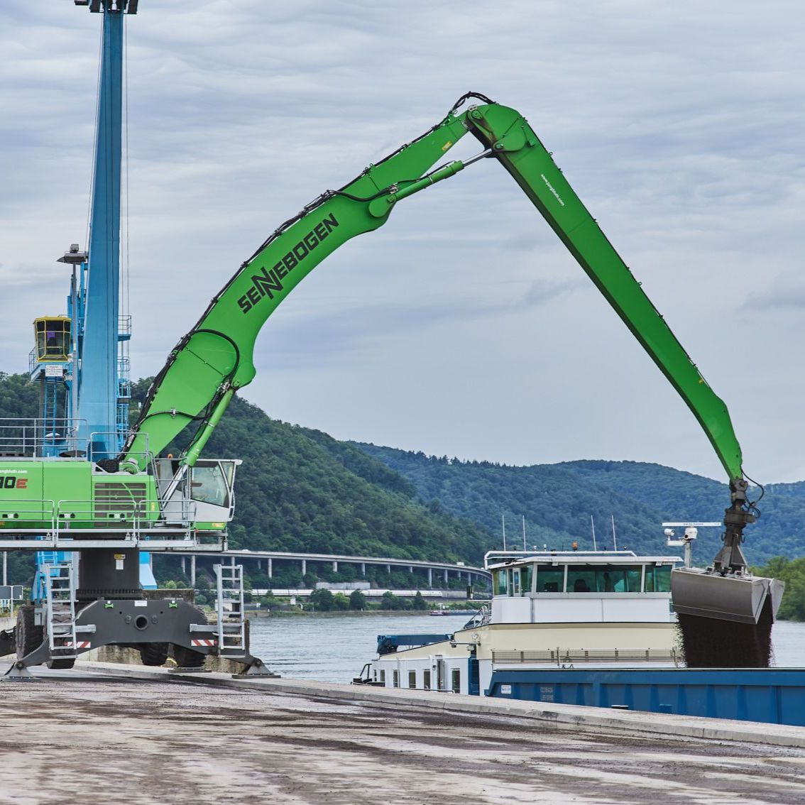 Service und Logistik
