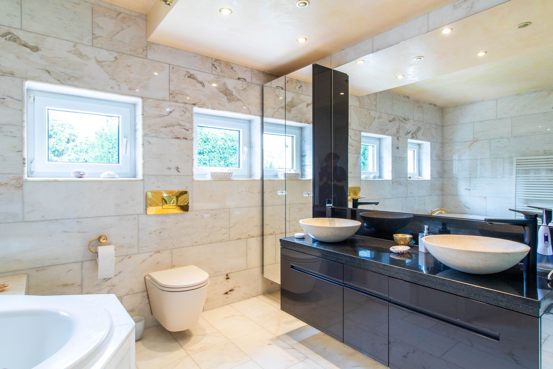 Freistehendes EFH mit traumhaftem Badezimmer in Karlsruhe - Durlach