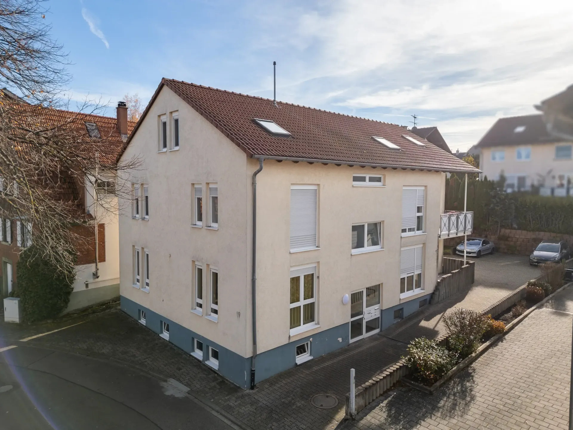 Eigentumswohnung im 1.OG mit Stellplatz als Eigennutzung oder Kapitalanlage 2 Zi. ETW mit Stellplatz in KA-Palmbach