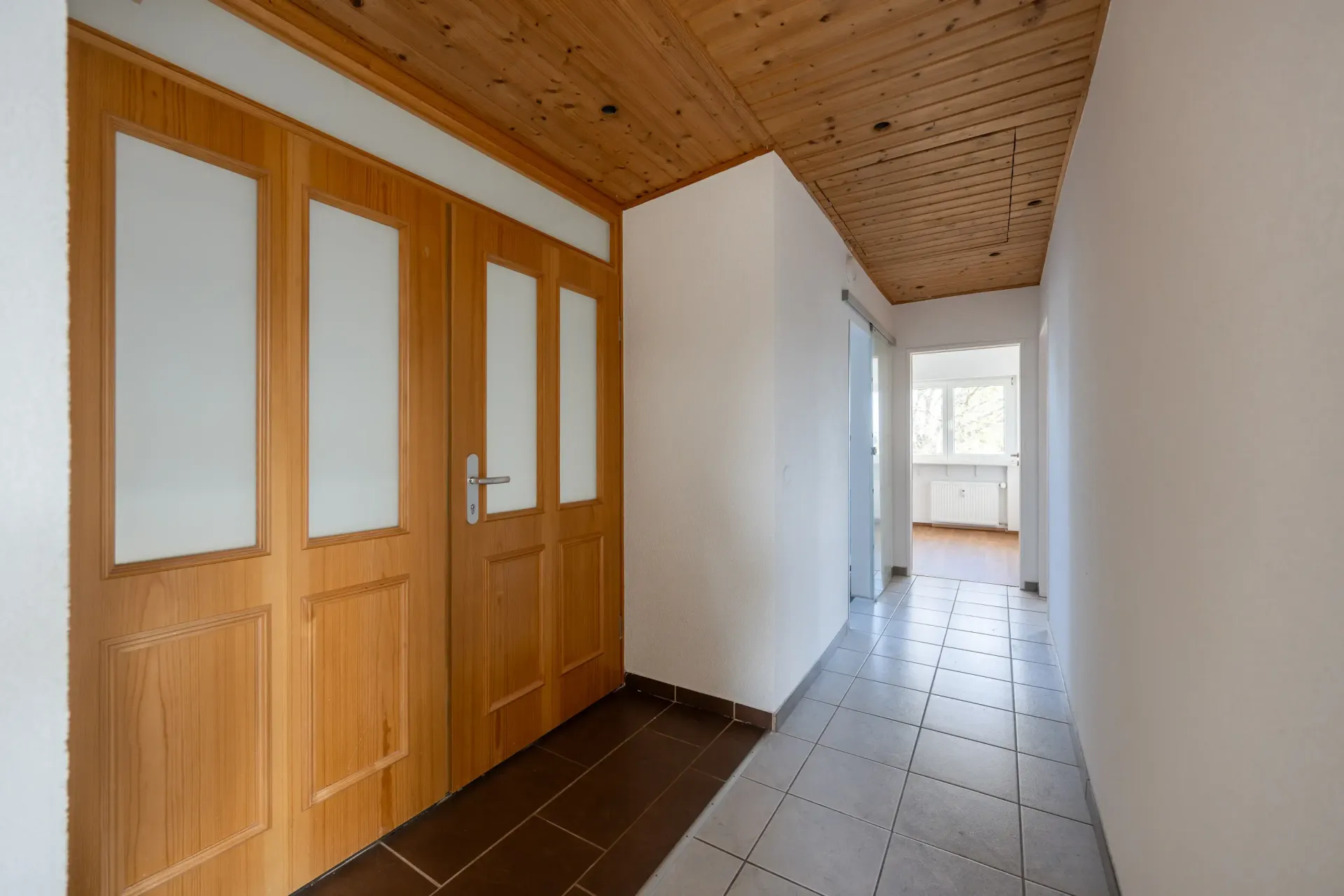 Flur der 3-4 Zimmer Wohnung in Karlsruhe-Palmbach