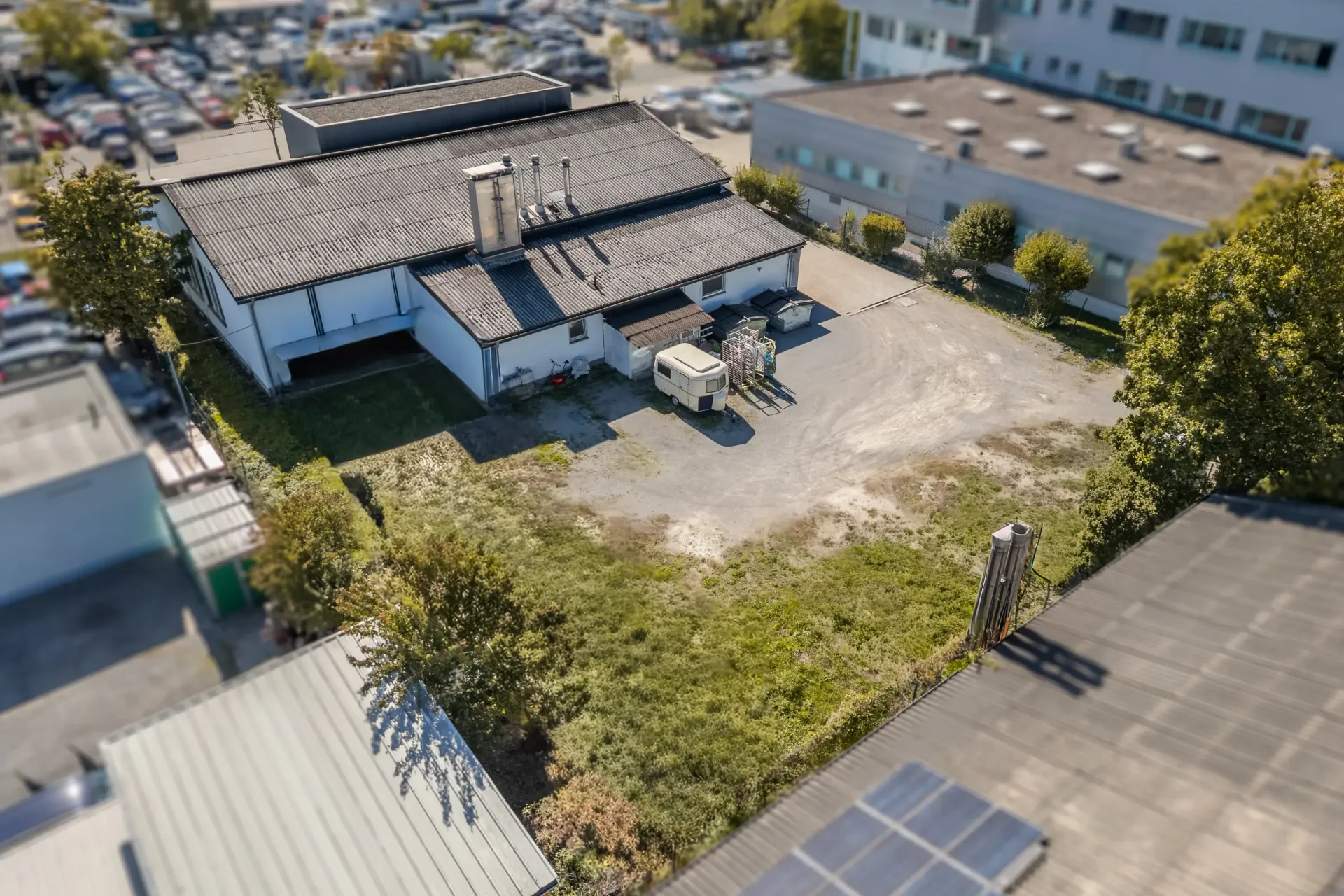 Gewerbeimmobilie mit Halle, Büros, Lager, großes Grundstück in Karlsruhe-Bulach zu verkaufen