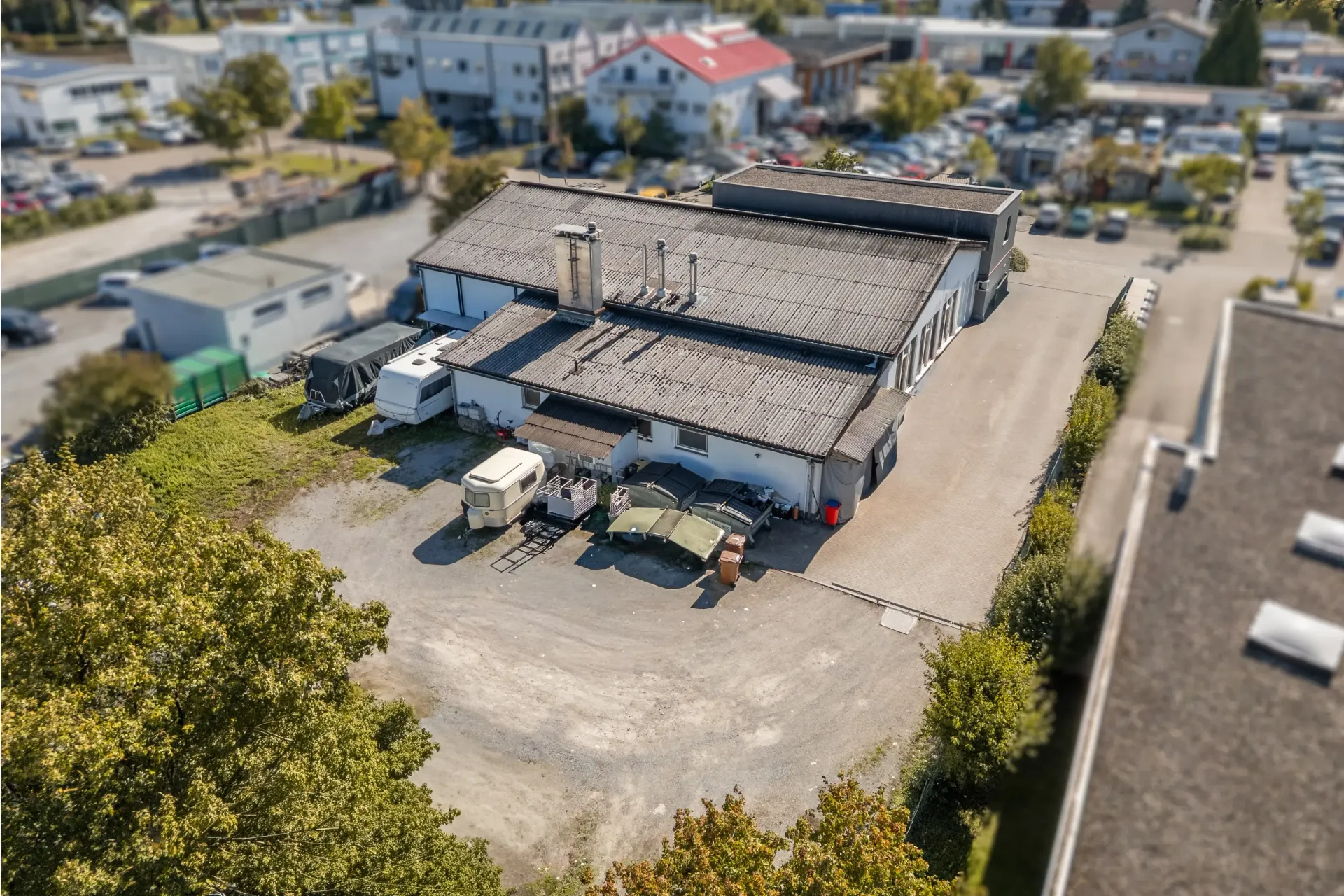 Gewerbeimmobilie - lebensmittelgeeignet mit großem Grundstück, Büroräumen, Klimaanlage, Lager in Karlsruhe