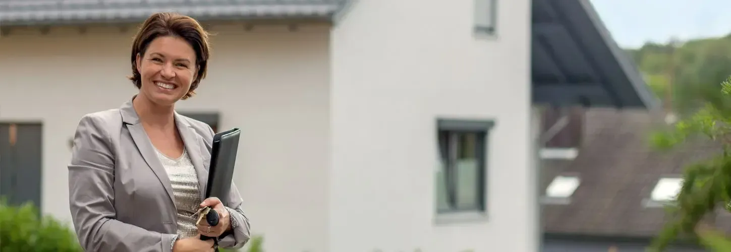 Startseite von Melina Rummel Immobilien in Karlsruhe – Ihre Immobilienmaklerin für Verkauf, Vermietung & Bewertung Melina Rummel Immobilienmaklerin Karlsruhe – Immobilienverkauf & Vermietung