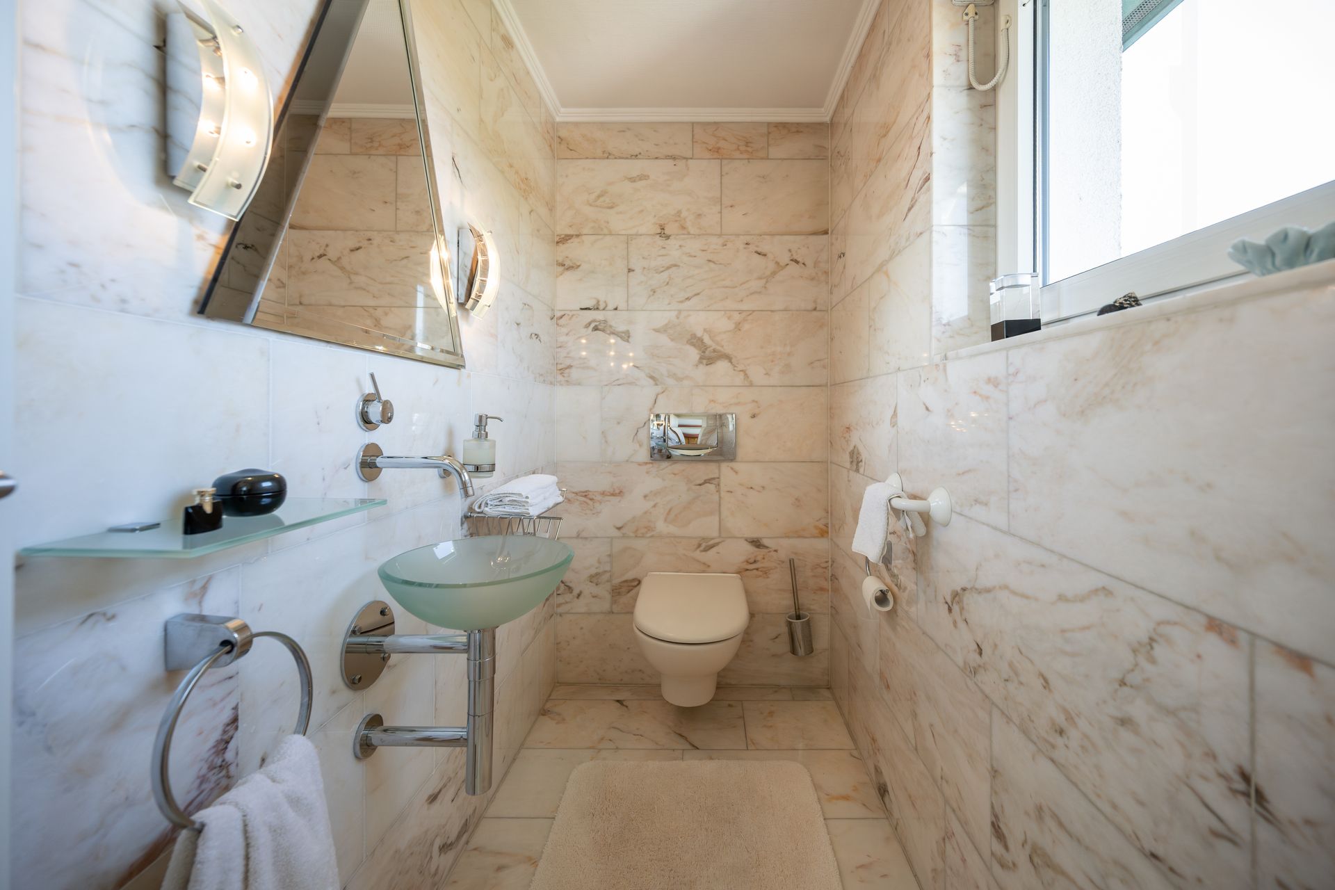 Einzigartiges EFH mit Gäste-WC, Aufzug und Hobbyraum in Karlsruhe - Durlach zu verkaufen