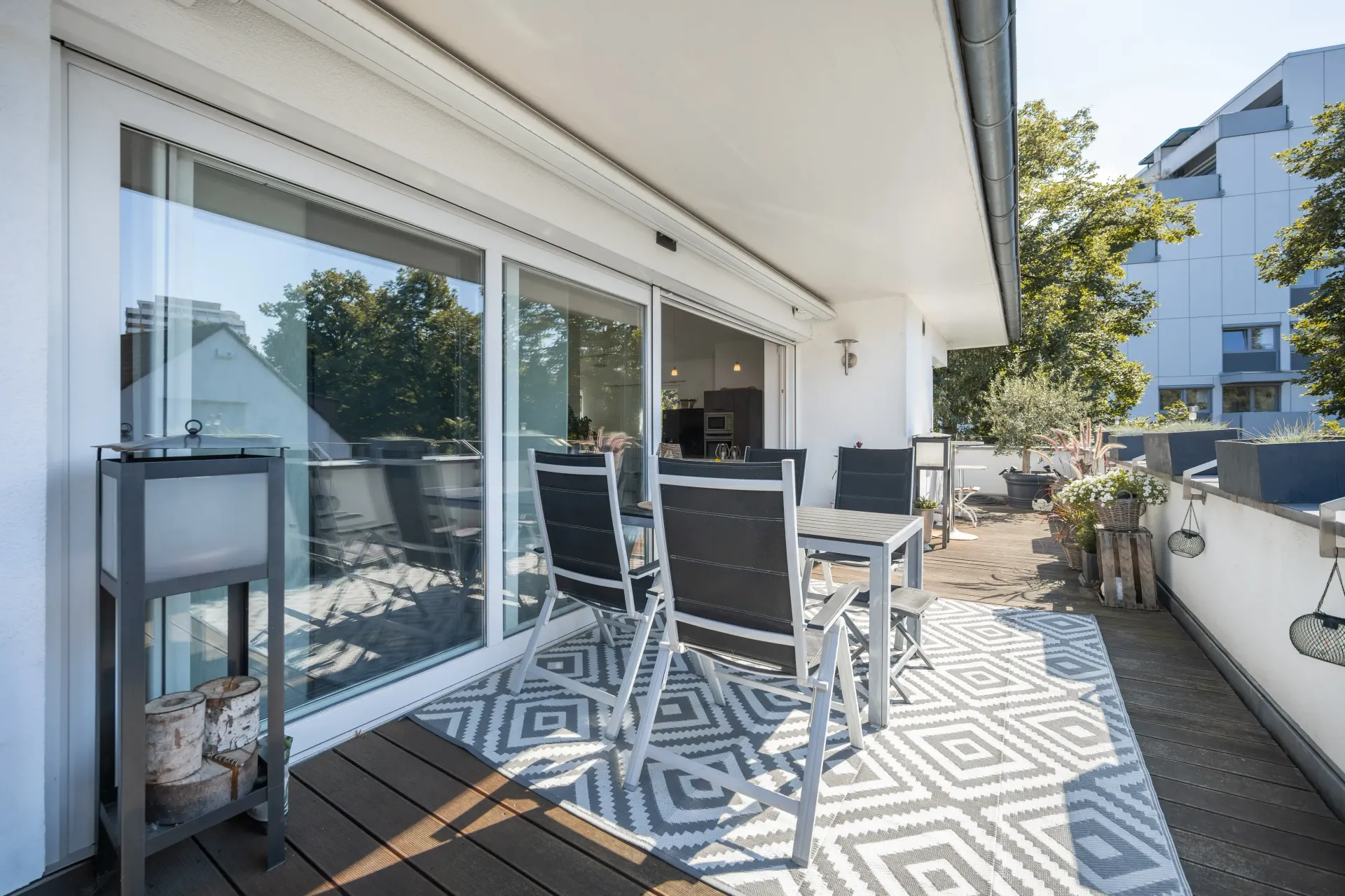 großer und sonnige Terrasse in Karlsruhe-Durlach