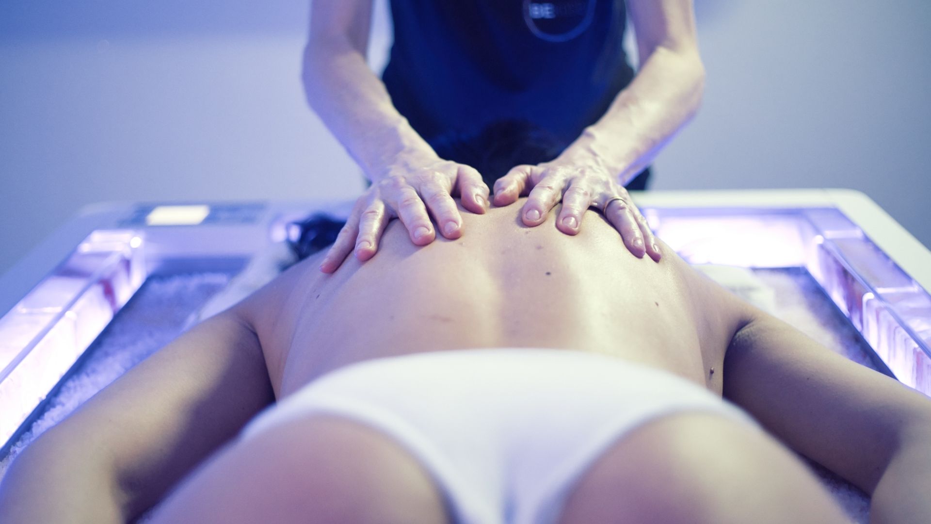 Massage on a ISO Benessere himalayan salt table