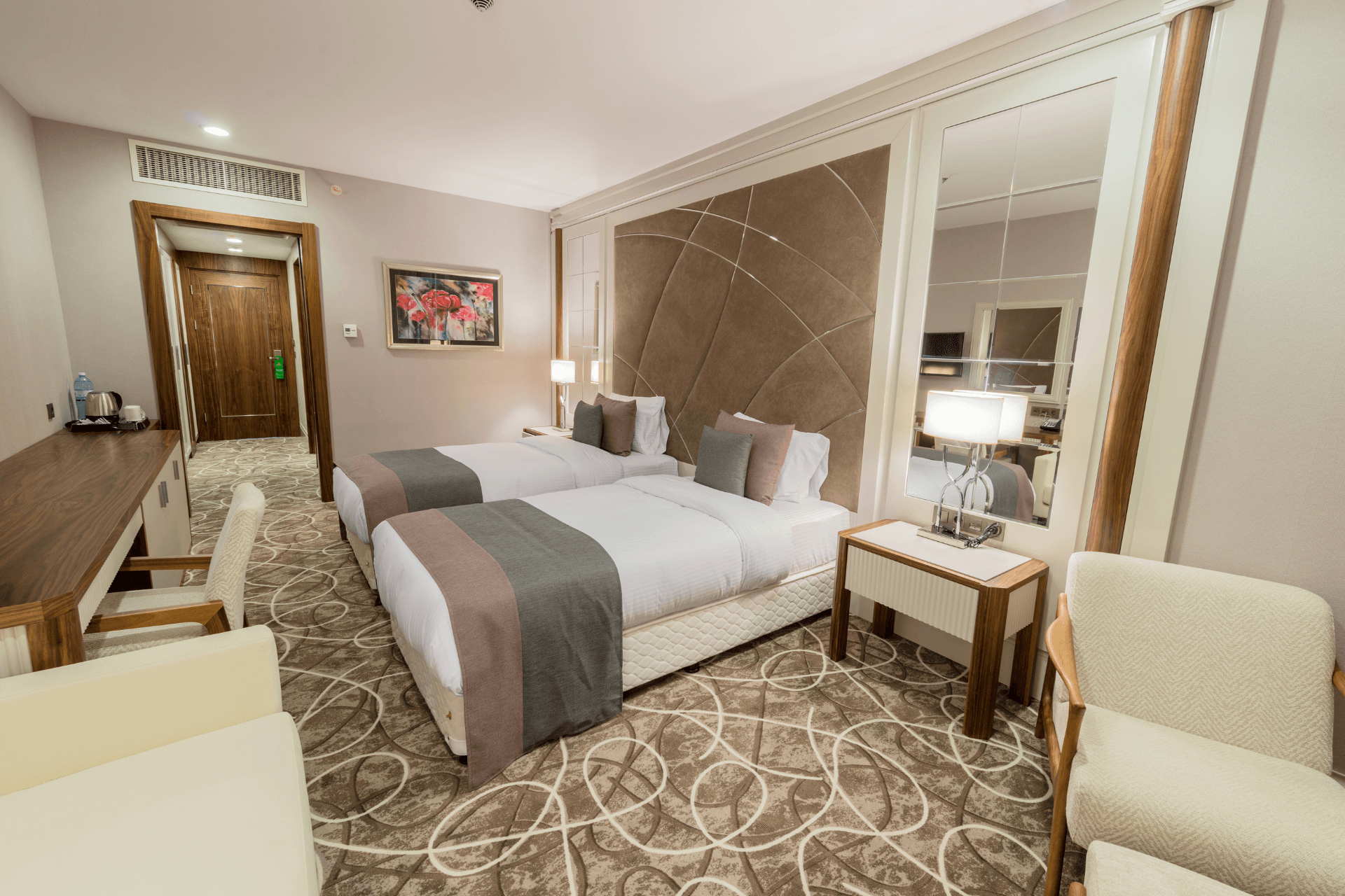 Suite spa: Trasformare una camera d'albergo in un'esclusiva suite con spa privata