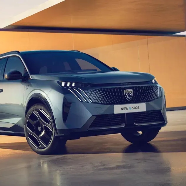 Nouveau SUV 5008 jusqu'à 7 places Face Avant 5008