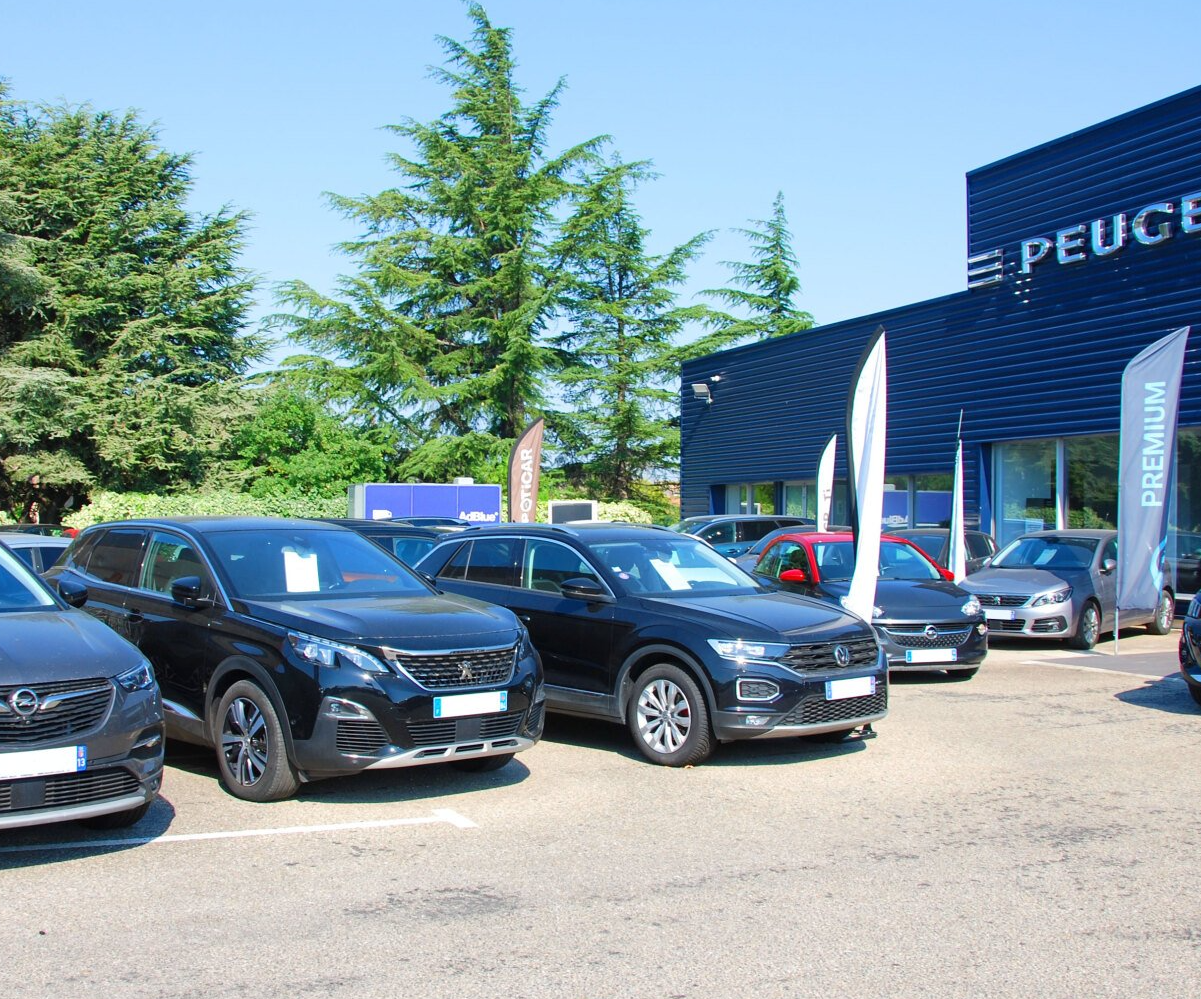 + de 100 Véhicules révisés et garanties Les Véhicules d'Occasions - Peugeot GPP Bollène