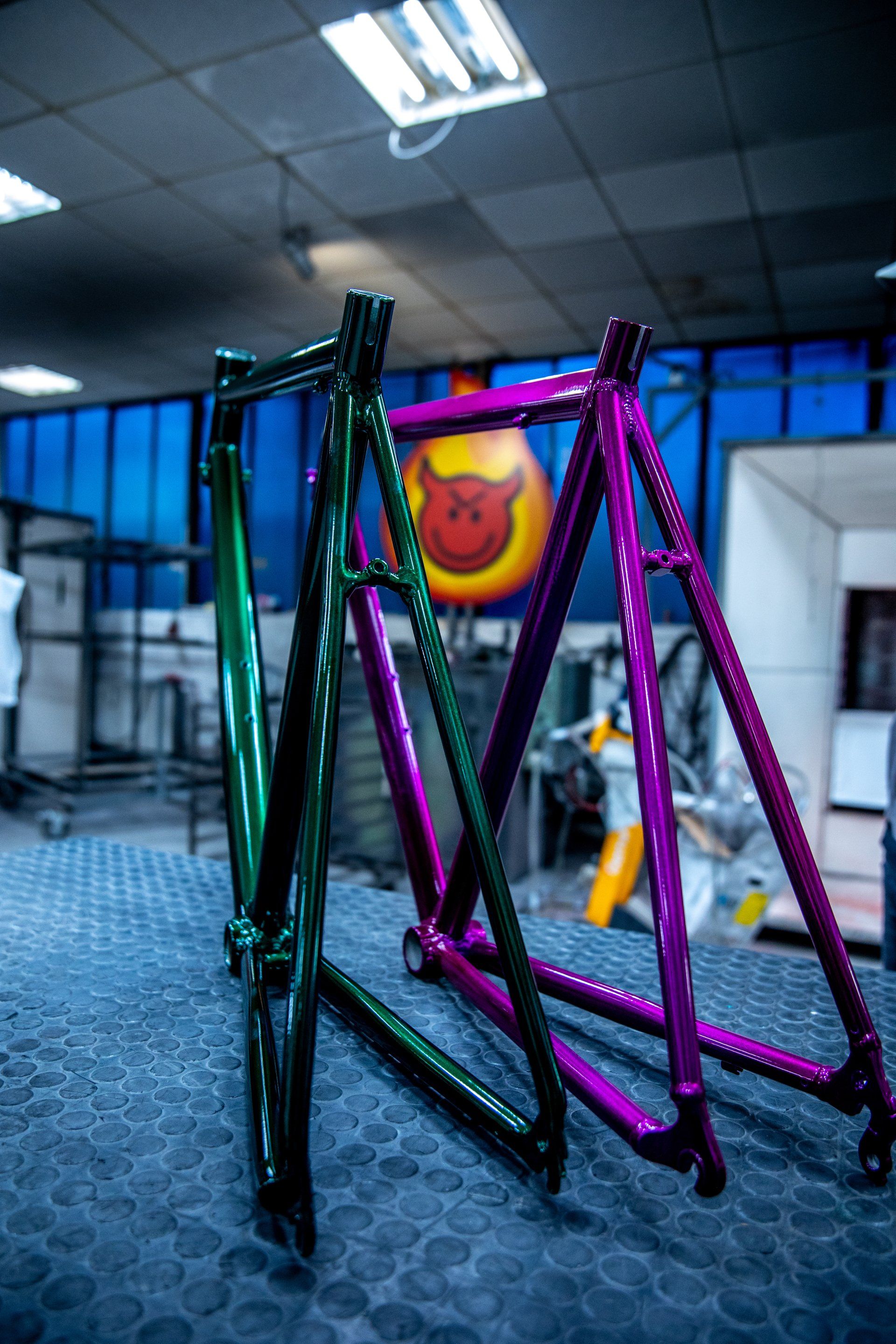 Fahrrad Rahmen Pulverbeschichtet zweifarbig Illusion Candy Green und Lila Purple