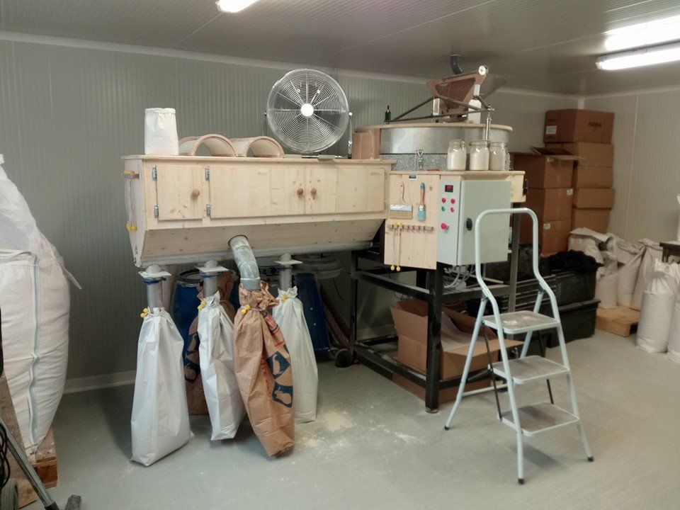 Farine charente, moulin meule de pierre