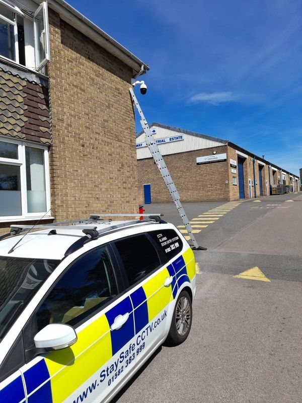 Staysafe-cctv vehicle in car park outside ptz installation