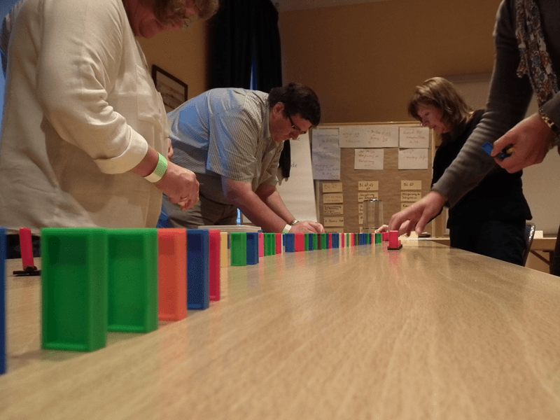 Domino Weihnachtsfeier Event Indoor