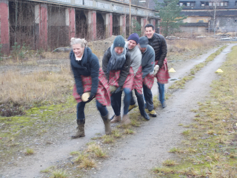 Firmen Weihnachtsfeier Highland Games Teambuilding