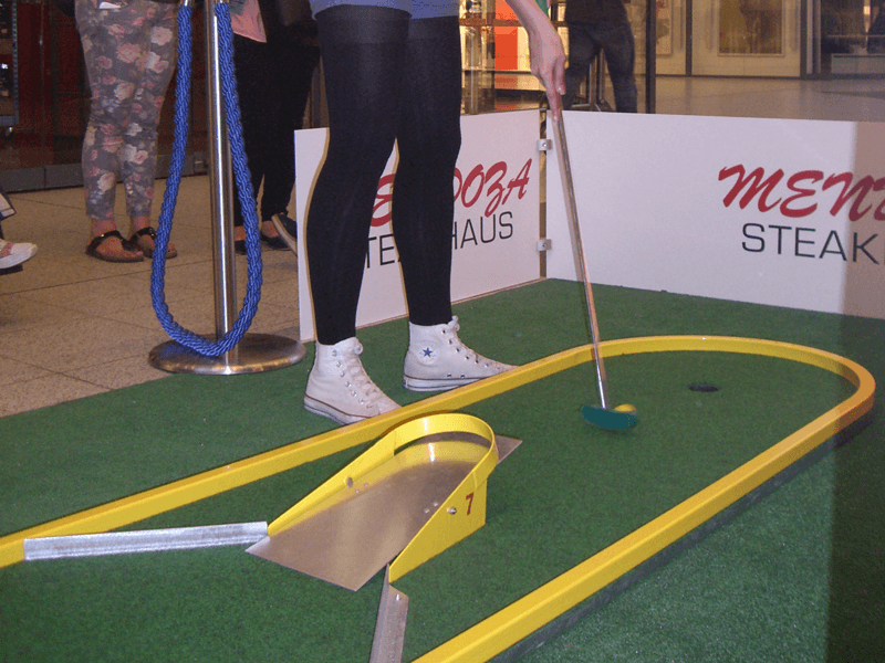 Teamweihnachtsfeier Rahmenprogramm Minigolf