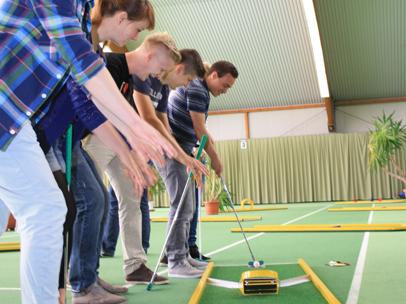 Minigolf inhouse und indoor Firmen Weihnachtsfeier