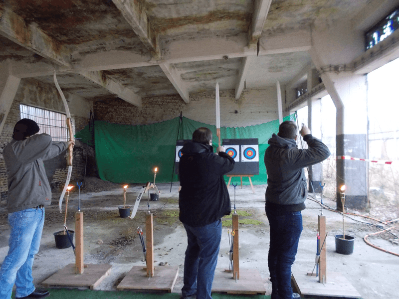 Weihnachtsfeier Firma Bogenschießen indoor und Quad fahren