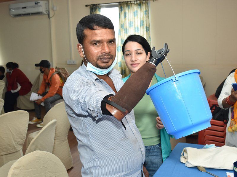 The Hand Project Betriebsweihnachtsfeier Idee