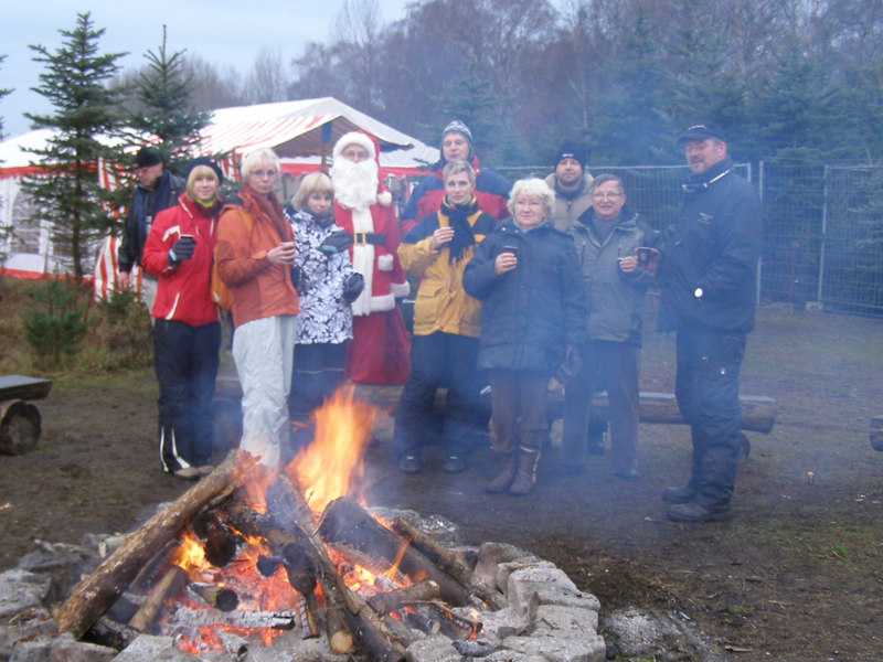 Weihnachtsbäume selber schlagen und Quad fahren Weihnachtsfeier Outdoor