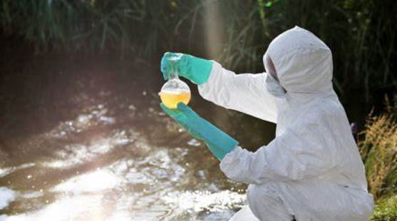 PFAS - Ewigkeitschemikalien PHOS und PHOA sind im Klärschlamm