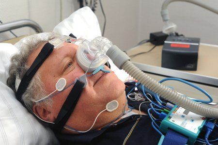 Behandlung von Atempausen mit CPAP-Therapie
