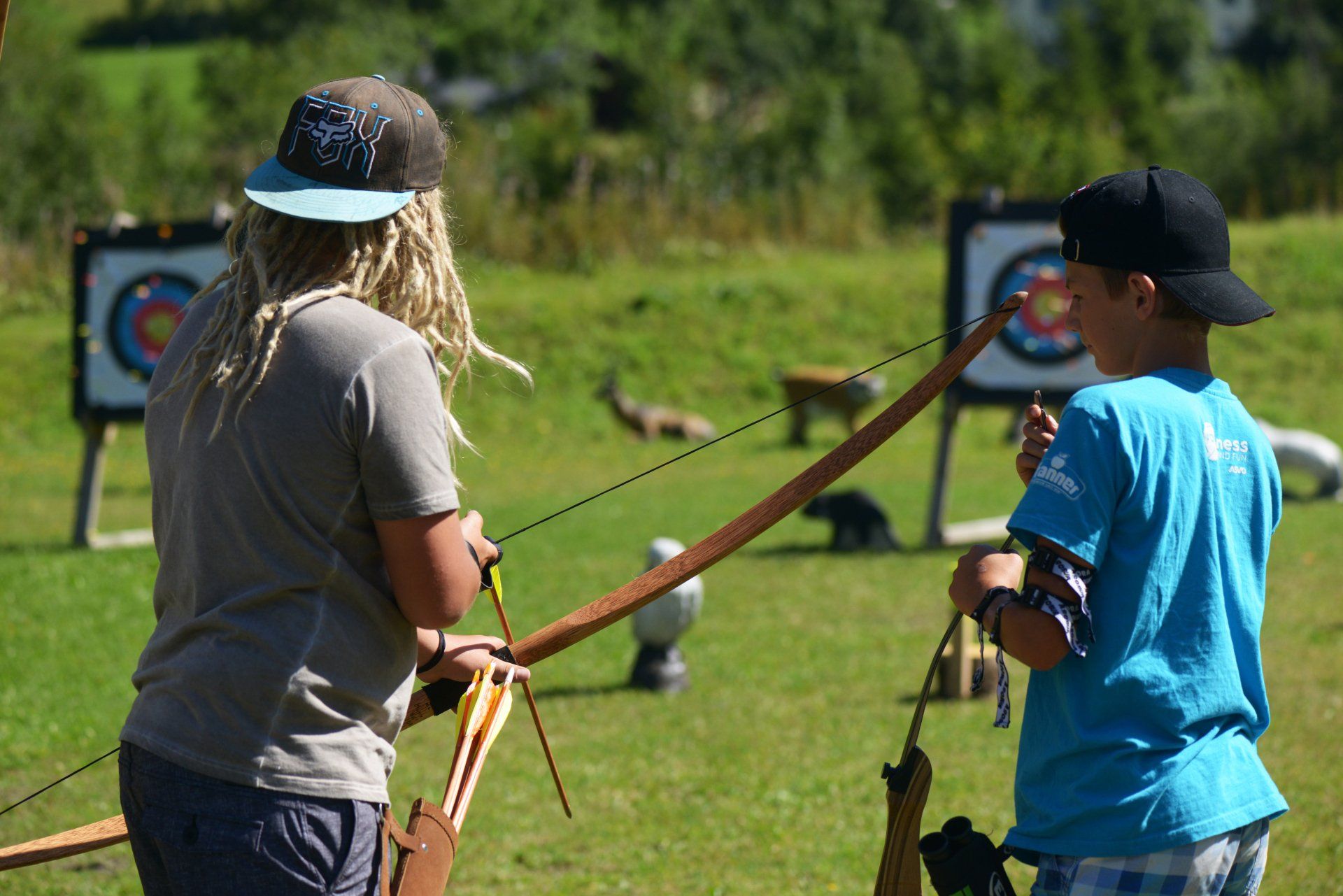 Bogenschießen im Sommer