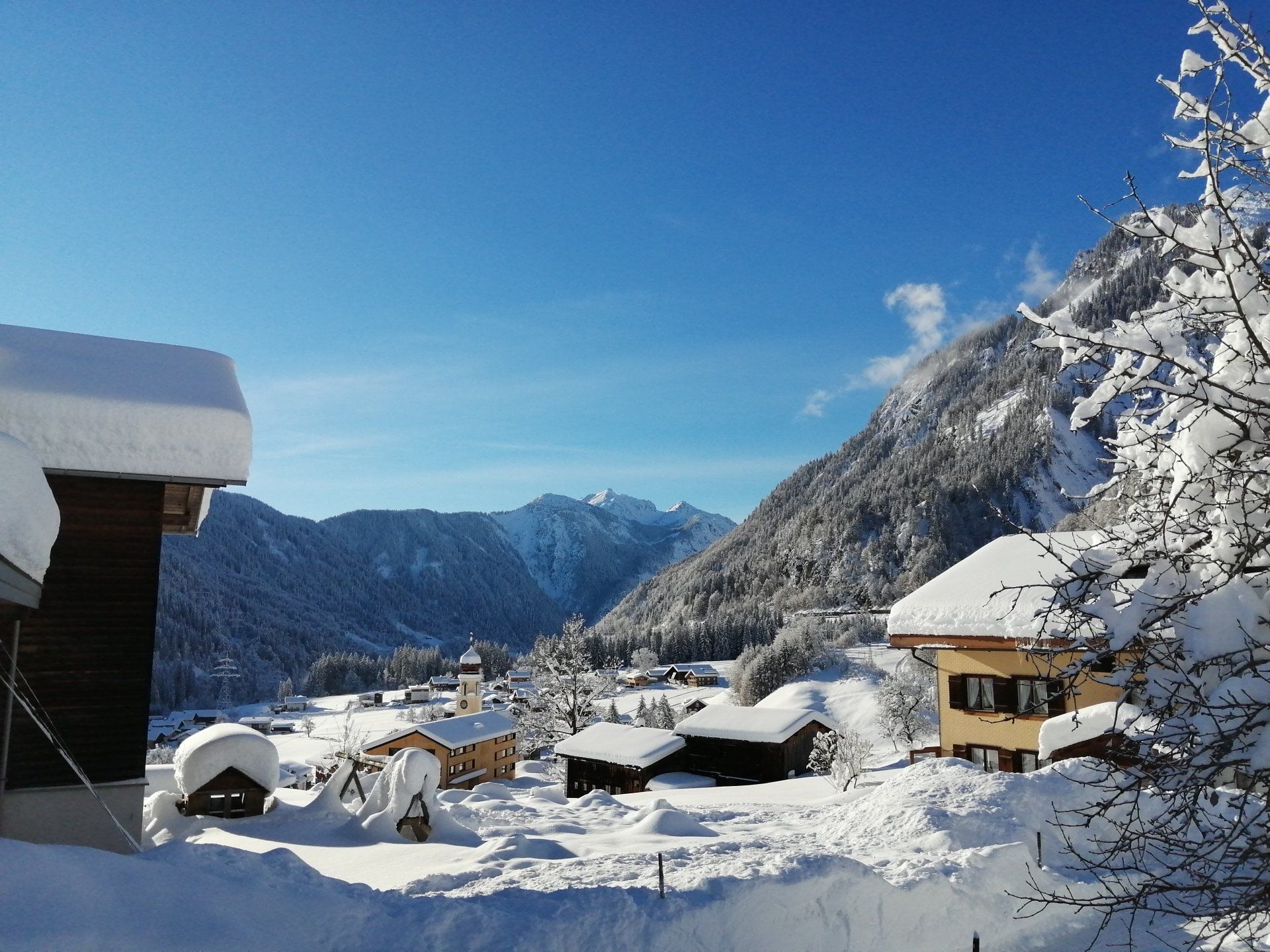 Winterlandschaft in Wald am Arlberg mit Blick auf das Verwall Apartment Arlberg
