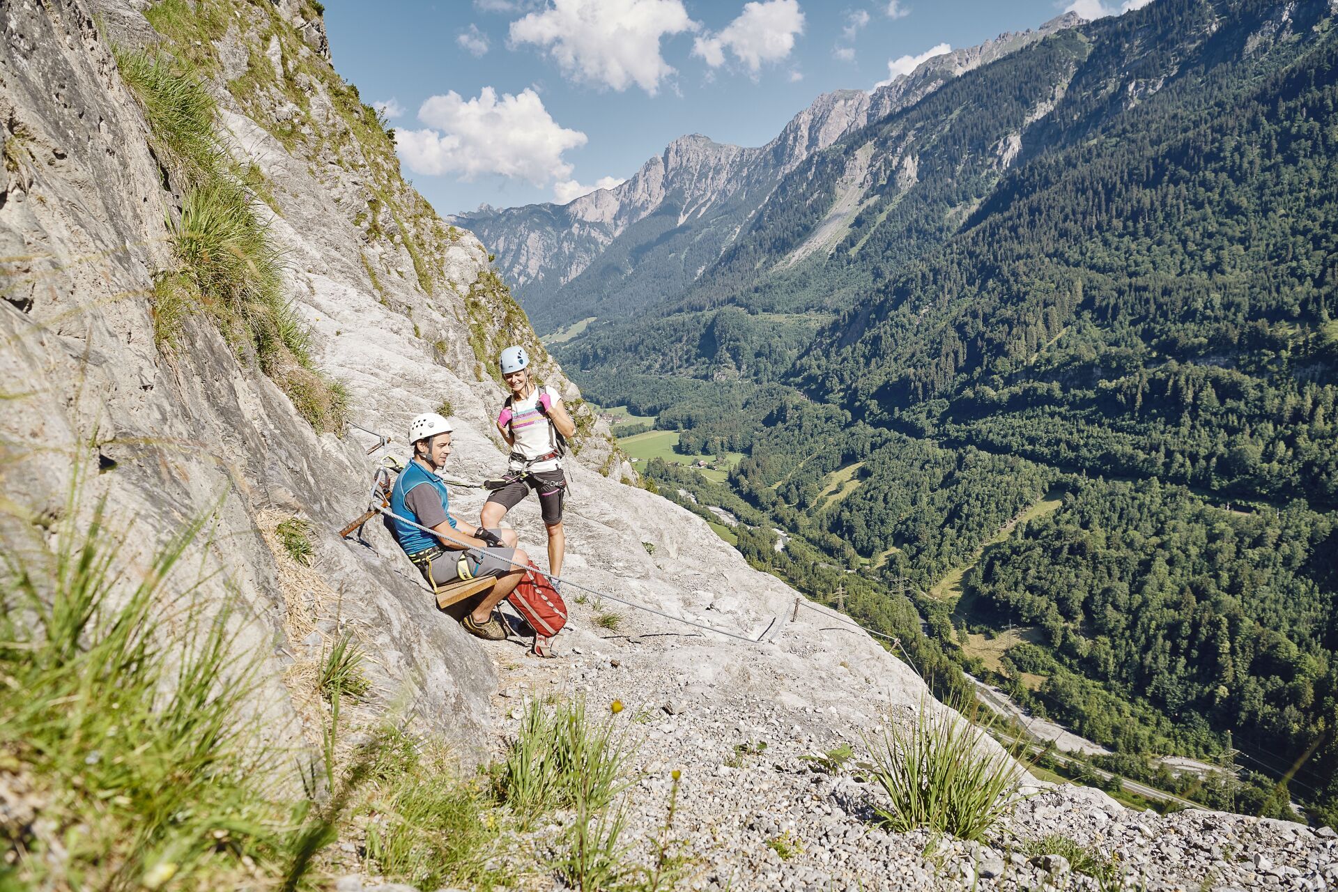 Pause mit Aussicht beim Klostertaler Klettersteig am Fallbach