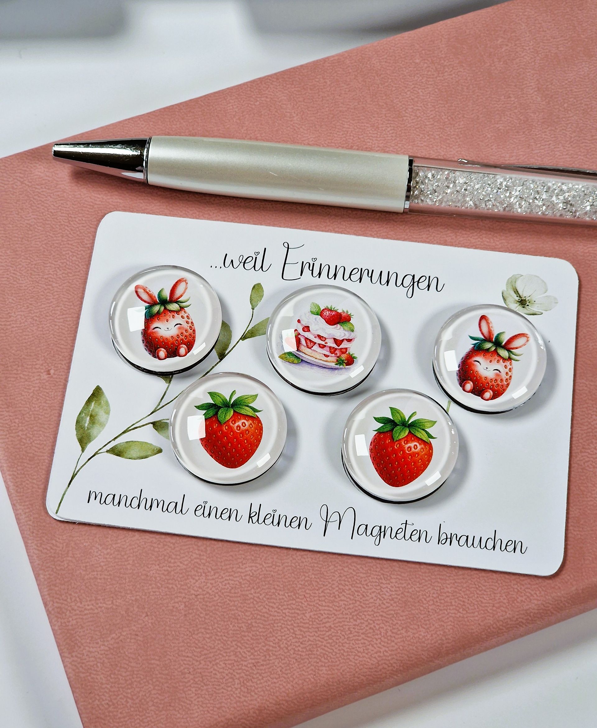 Glasmagnete mit Erdbeermotiven