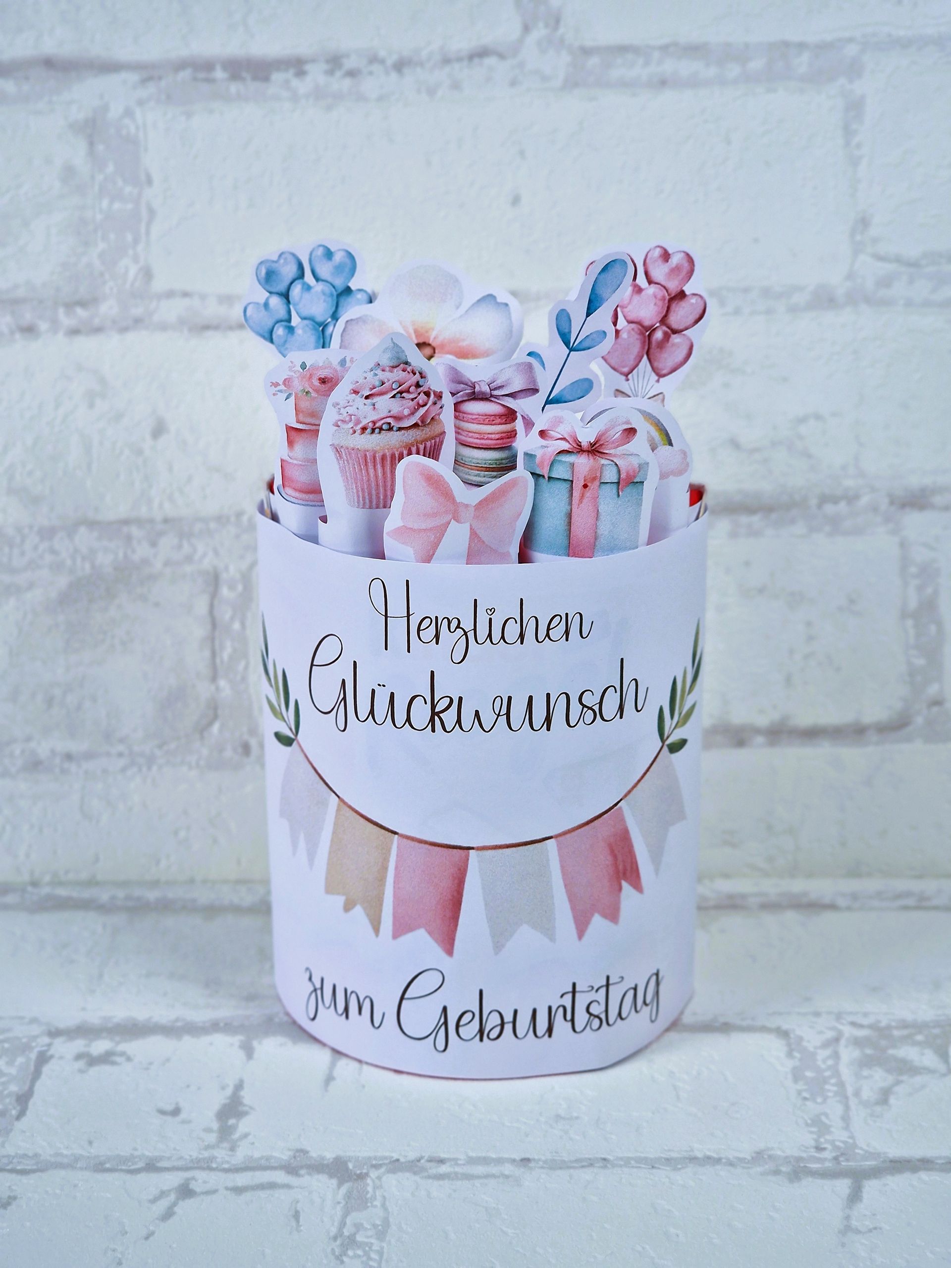 Geburtstagsgeschenk aus Kinderriegeln basteln