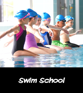 6 children sitting on side of pool wearing blue swimming hats