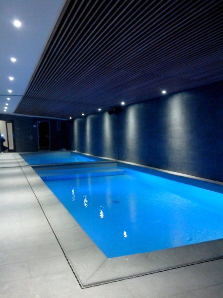 piscine interieure